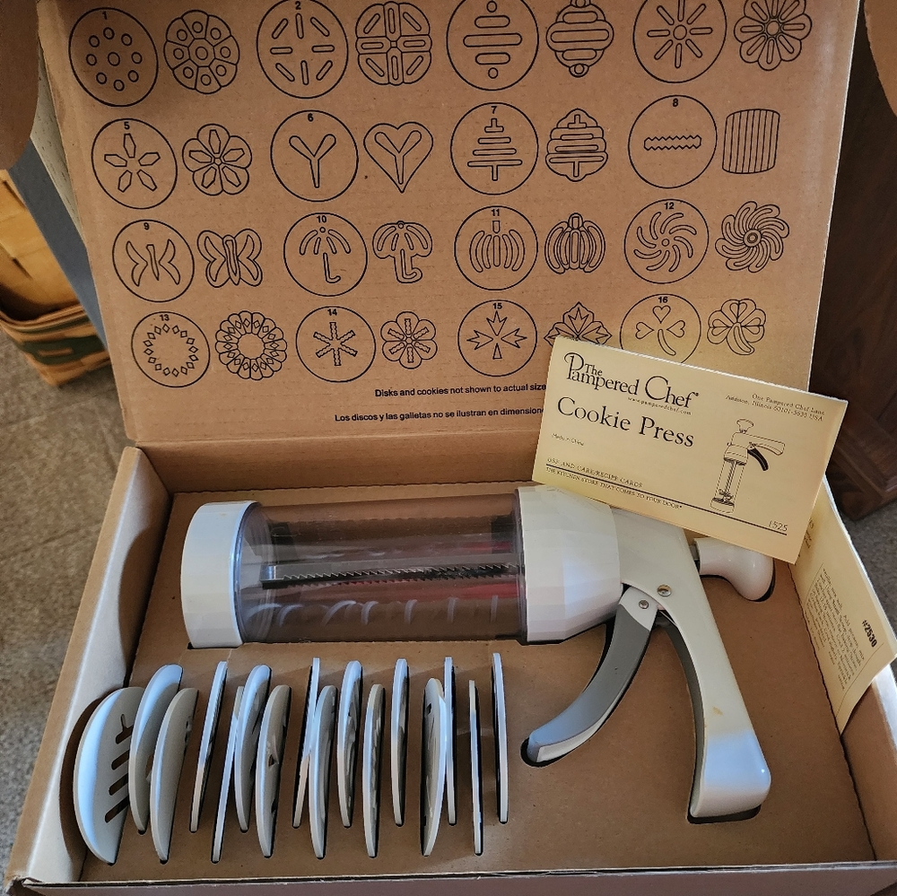 Pampered chef cookie press